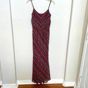 Cute maxi dress with vine detailing.